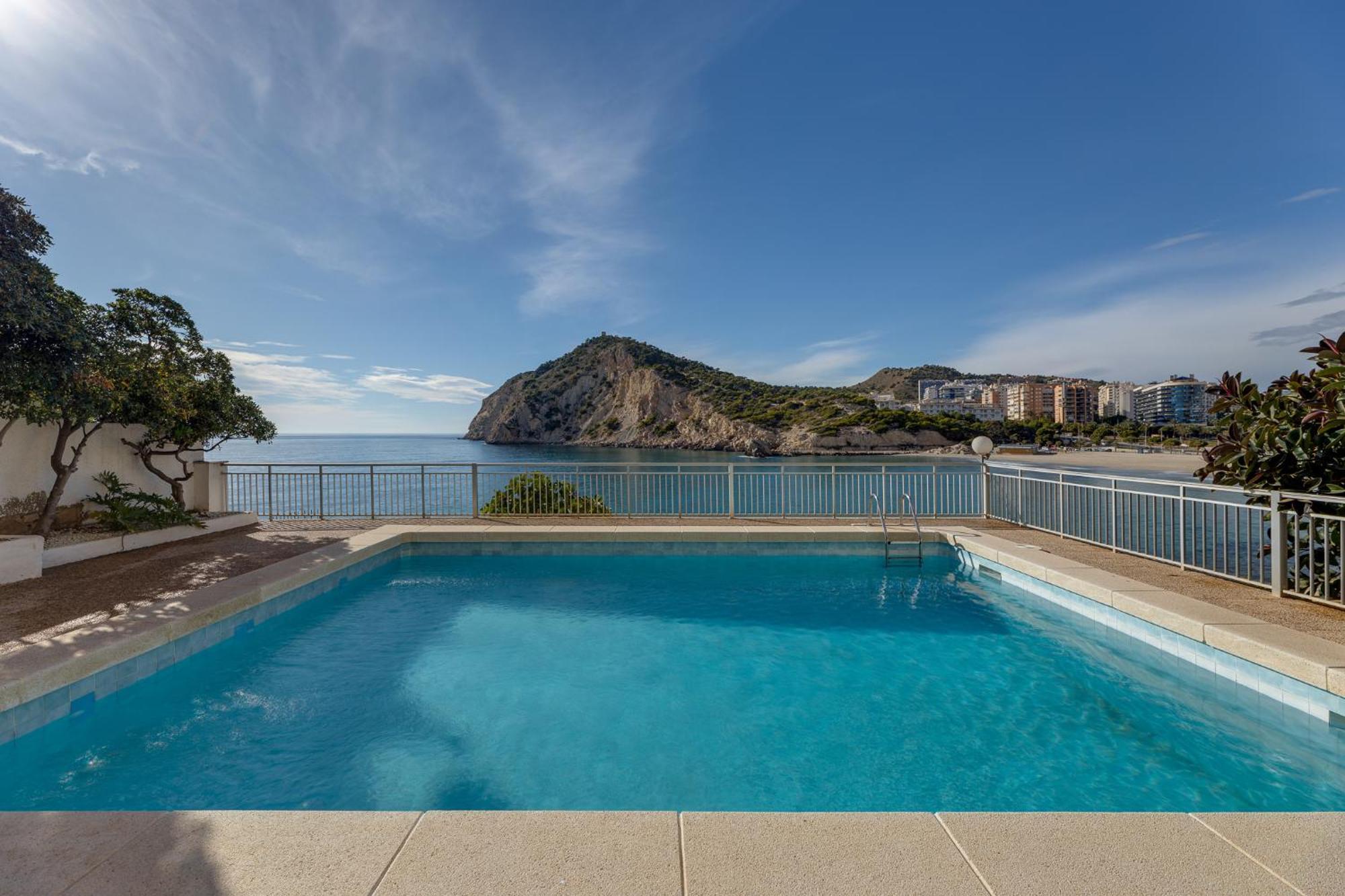 Europa Club Apartment, La Cala De Finestrat, Benidorm, Next To The Beach, Ground Floor, Air Cond Apartamento