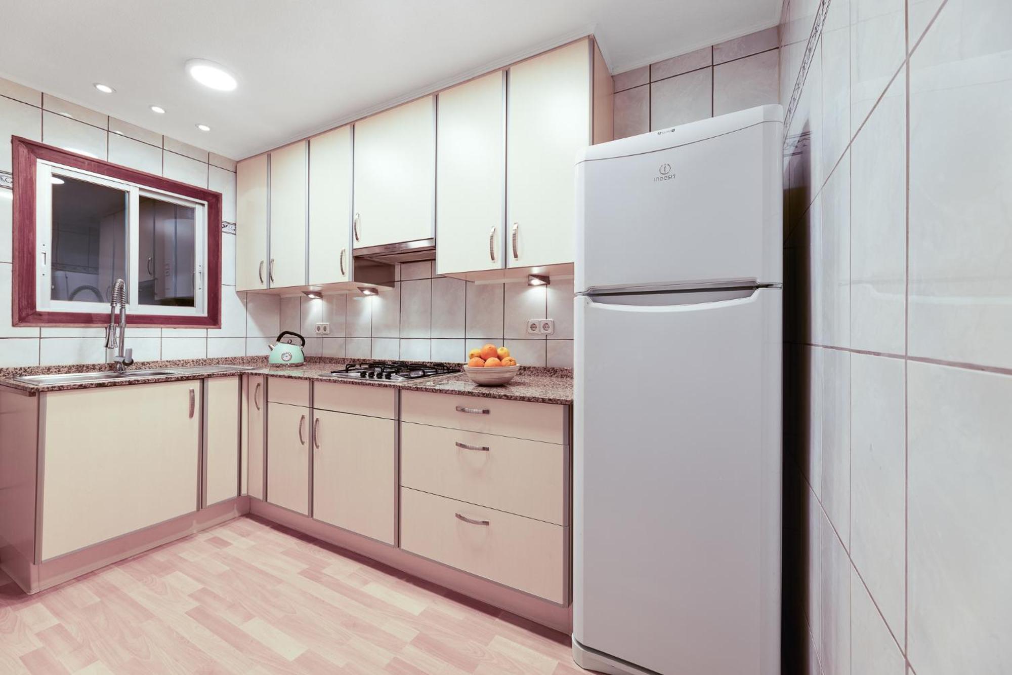 Europa Club Apartment, La Cala De Finestrat, Benidorm, Next To The Beach, Ground Floor, Air Cond Apartamento